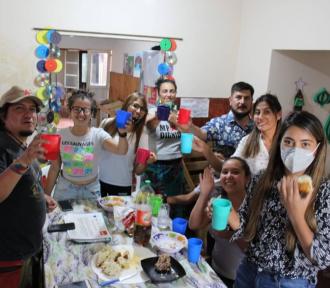 Formación de actores estratégicos y acceso a la conectividad como claves para la integración de personas migrantes en Jujuy, Argentina.