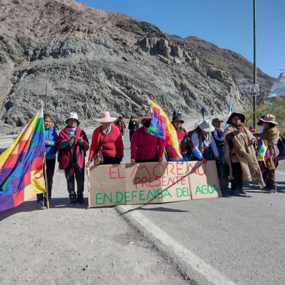 Una venda en los ojos, una mordaza en la boca y una soga en las manos